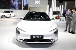 今年下半年上市交付 极越07冬测谍照曝光