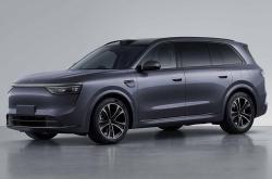 2025款问界M9/问界M8正式开启预售 预售36.8万起