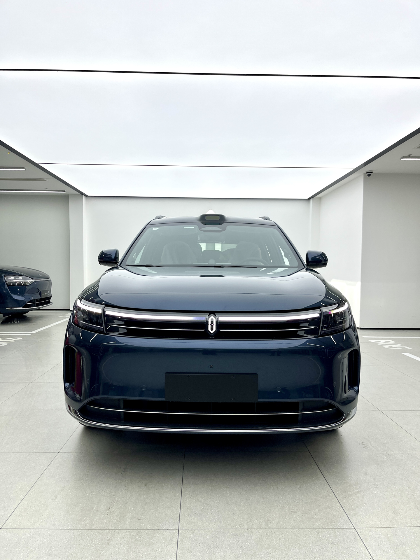 全新问界M7上市 售价为27.98-37.98万